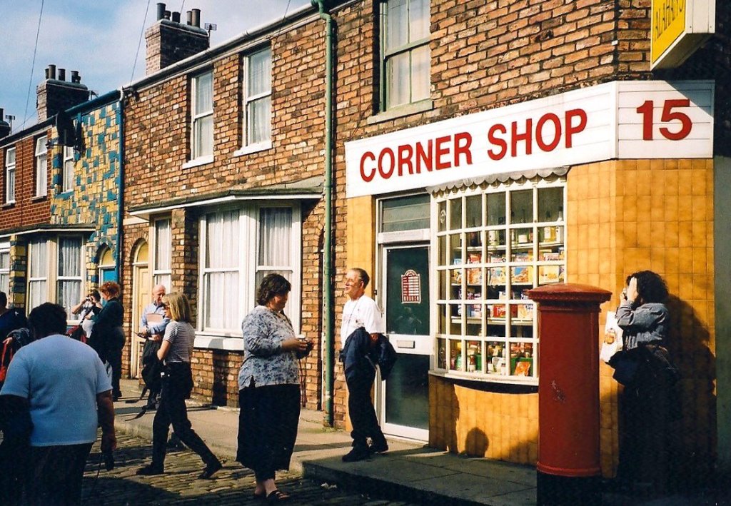 Corrie fans on the Manchester studio set, Sept. 2000